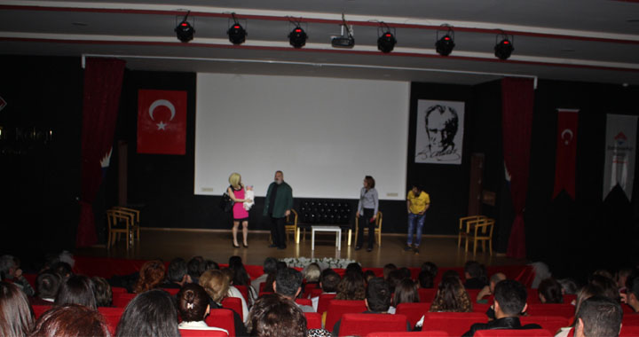 Bahçeşehir Kolejinde tiyatro şöleni