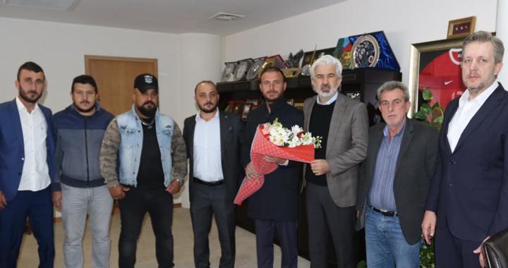 Akhisarlı Karadenizlilerden, Belediye Başkanı Hızlı’ya teşekkür ziyareti