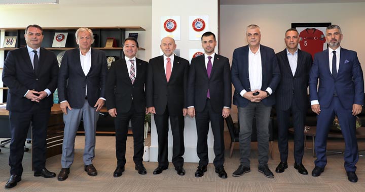 Kulüp Başkanlarından Nihat Özdemir'e ziyaret