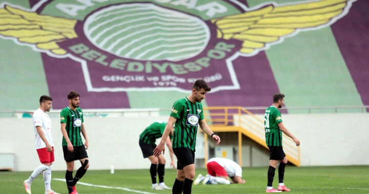 Akhisarspor veda maçında Ümraniyespor'u ağırlıyor