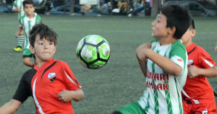 TÜRFAD, geleneksel minikler futbol turnuvası düzenledi