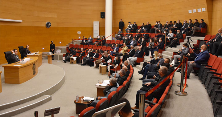 Akhisar Belediyesi 2021 yılının son meclis toplantısı yapıldı
