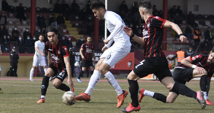 Akhisarspor, Uşak'ta  galibiyeti koruyamadı 2-1