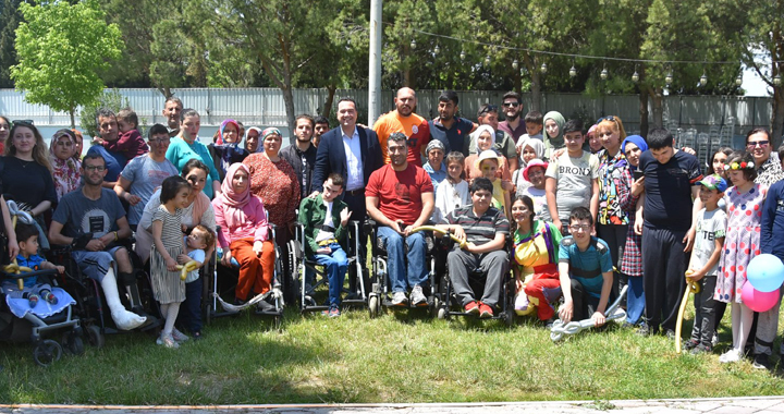 Akhisar Belediyesi’nden engelliler haftası etkinliği