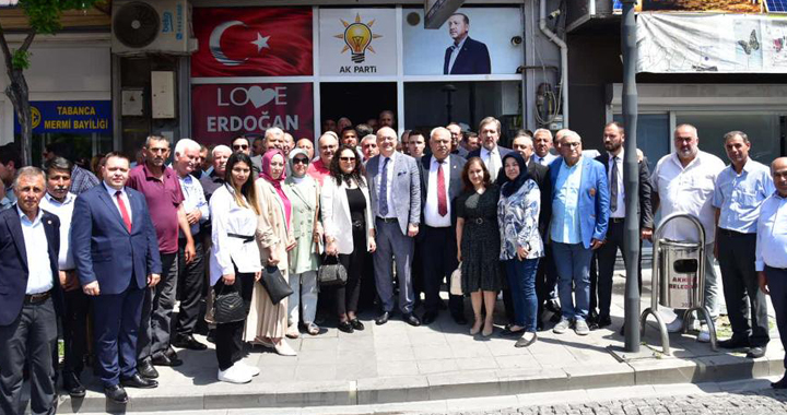 Başkan Ergün’den AK Parti Akhisar İlçe Teşkilatı’na ziyaret