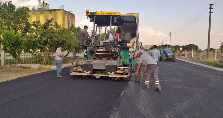 Akhisar Belediyesi’nden Akselendi’de asfalt çalışması