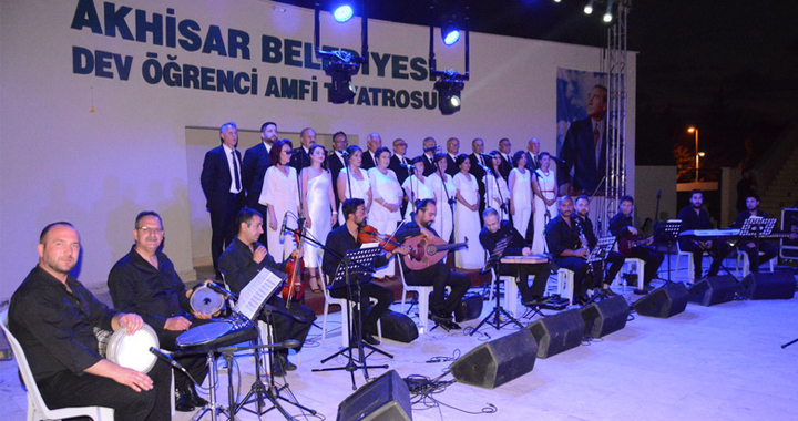 Türk Sanat Müziği Koro konseri yağmur ile yarıda kaldı