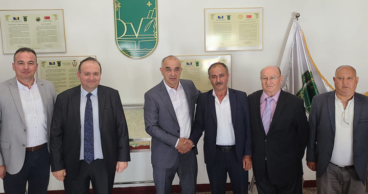Akhisar Belediyesi Ayvaz Dede Şenlikleri’nin konuğu oldu