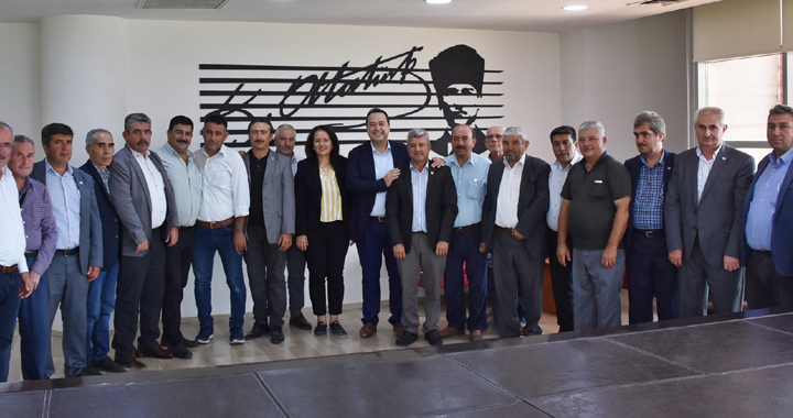 25 muhtardan Belediye Başkanı Besim Dutlulu’ya teşekkür ziyareti