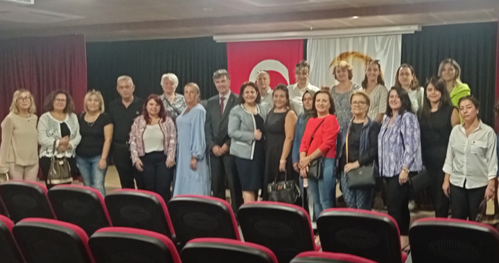 Akhisar Kent Konseyi kadın meclisi başkanı Deniz Poyraz Bozel oldu