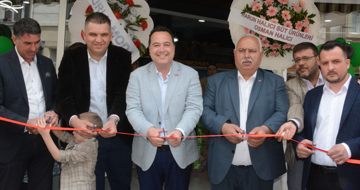 Altay Gurme Şarküteri çok çeşitli ürünleriyle hizmete açıldı