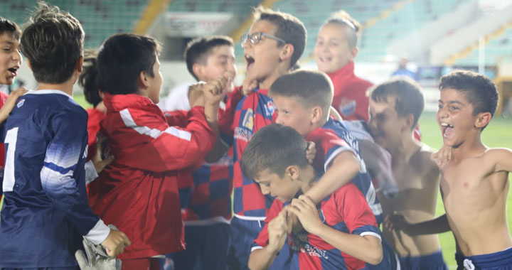 Çağlak Festivali futbol turnuvasında dostluk kazandı
