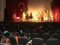 Akhisar Belediyesi çocukları tiyatro ile buluşturuyor