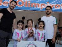 Akhisar Akademi Cimnastik SK sporcuları yarışmaya damga vurdu