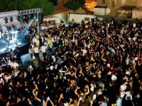 Akhisar Genç Roman Derneği muhteşem konserlerle açıldı