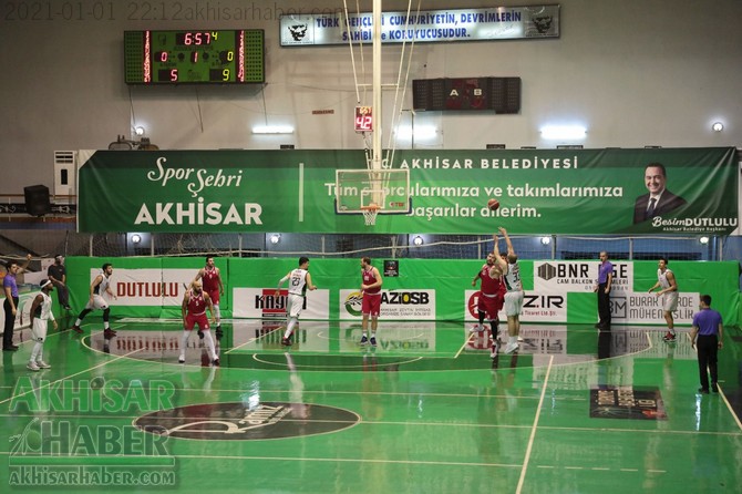 akhisar-belediye-basket-samsunspor-basketbol-(15).jpg