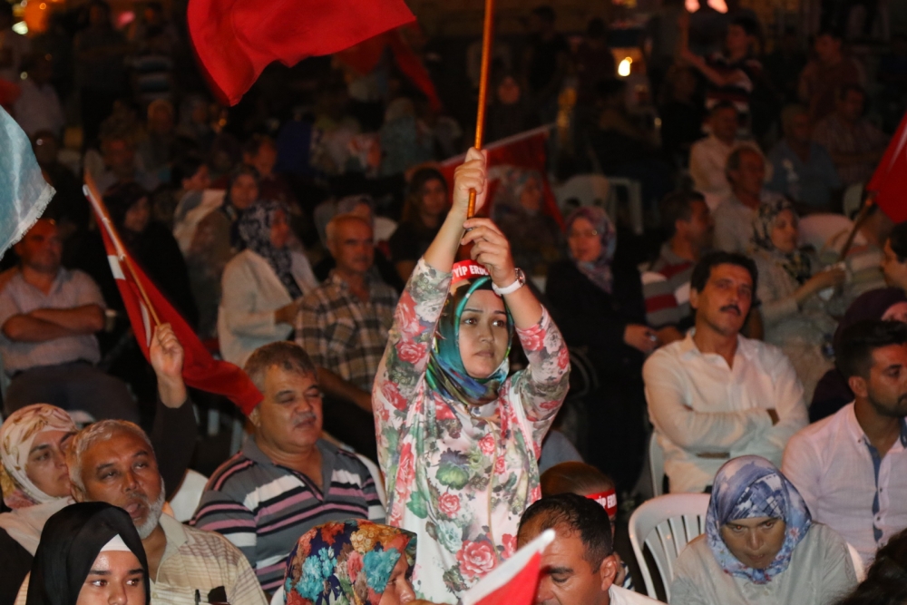 Akhisar'da demokrasi nöbeti 20'nci gününde de sürüyor 2