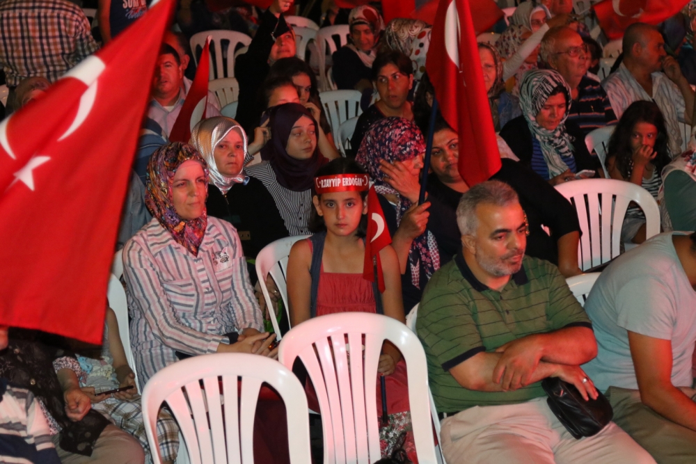 Akhisar'da demokrasi nöbeti 20'nci gününde de sürüyor 8