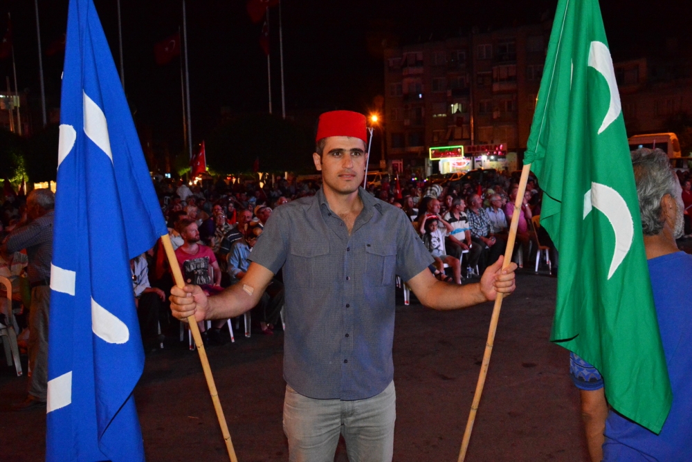 Akhisar'da Milli Egemenlik Meydanında demokrasi nöbeti 22.gün 11