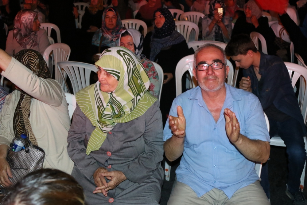 Akhisar'da Milli Egemenlik Meydanında demokrasi nöbeti 22.gün 49