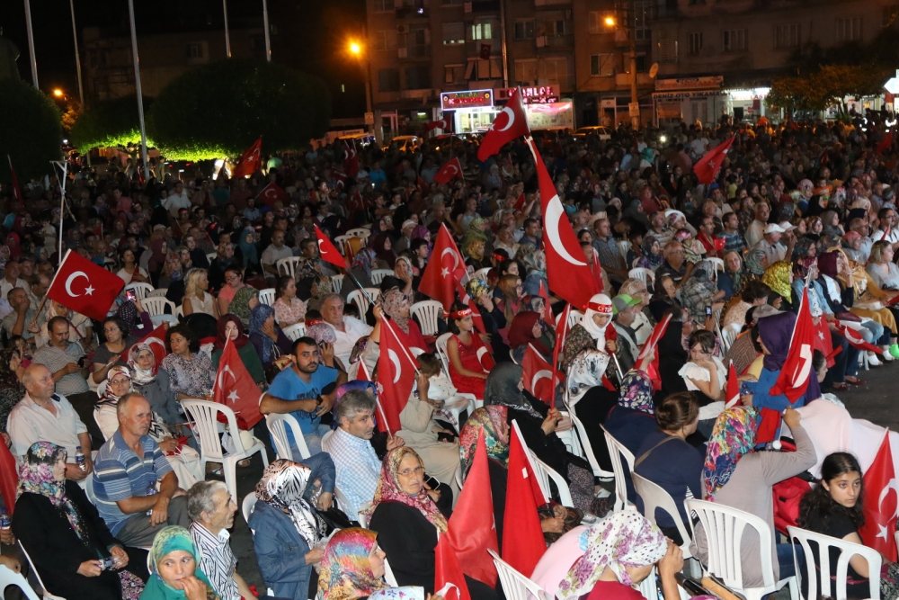 Akhisar'da demokrasi nöbetinin final günü 10