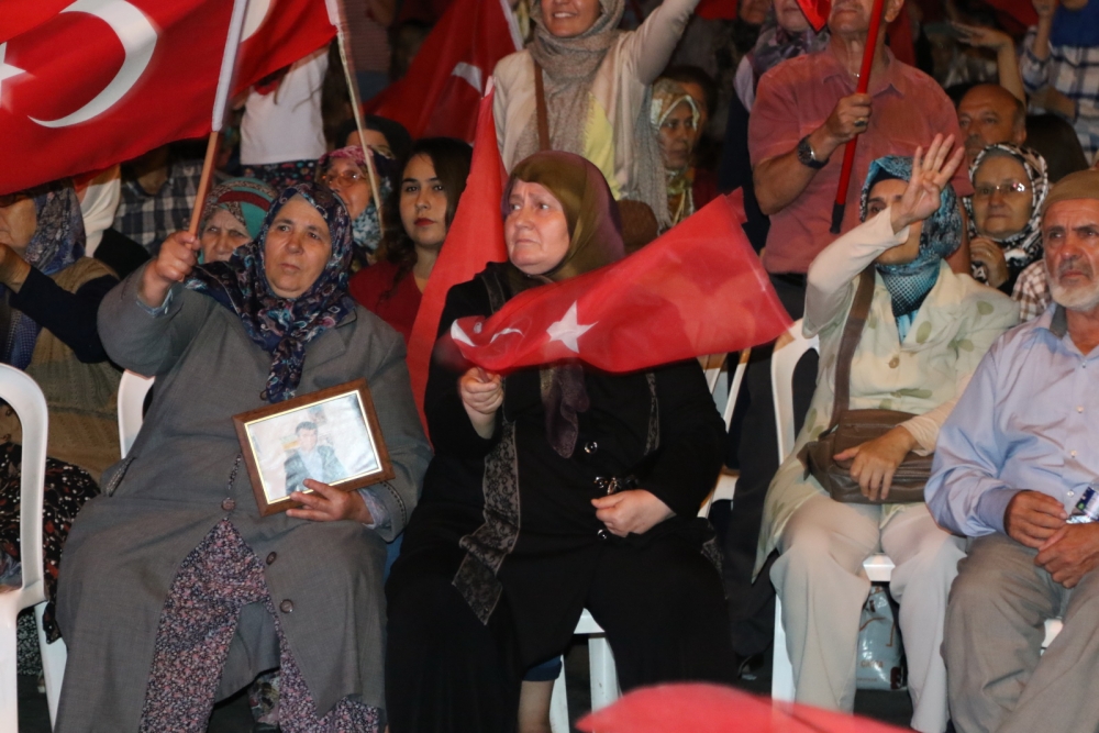 Akhisar'da demokrasi nöbetinin final günü 14