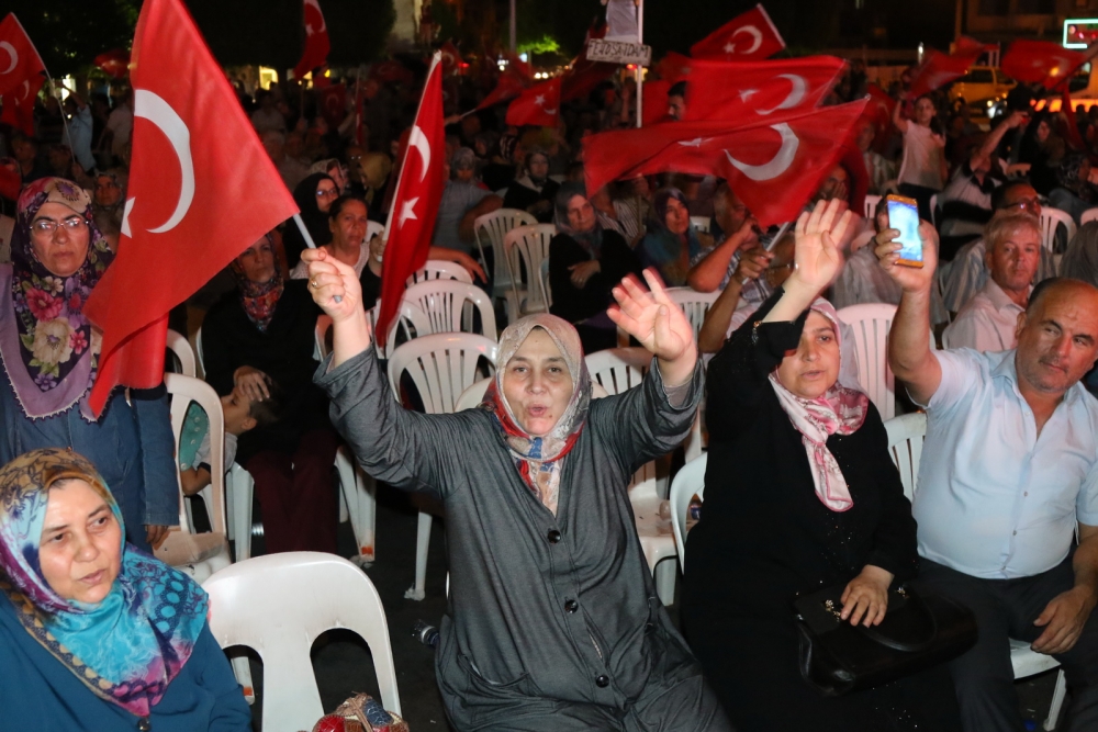Fotoğraflarla Akhisar'da demokrasi nöbetinin 25. günü 15