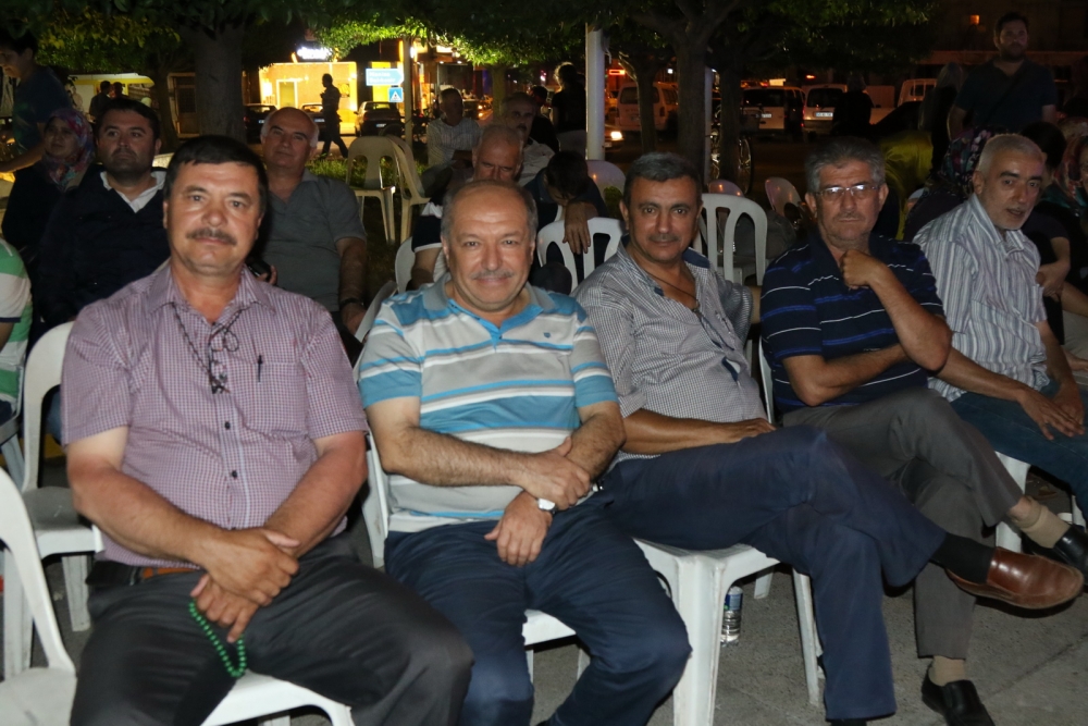 Fotoğraflarla Akhisar'da demokrasi nöbetinin 25. günü 29