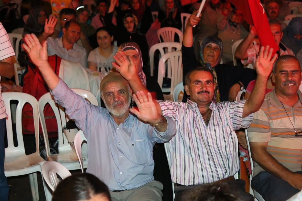 Fotoğraflarla Akhisar'da demokrasi nöbetinin 25. günü 45
