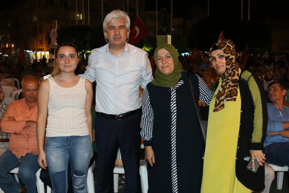 Fotoğraflarla Akhisar'da demokrasi nöbetinin 25. günü 49