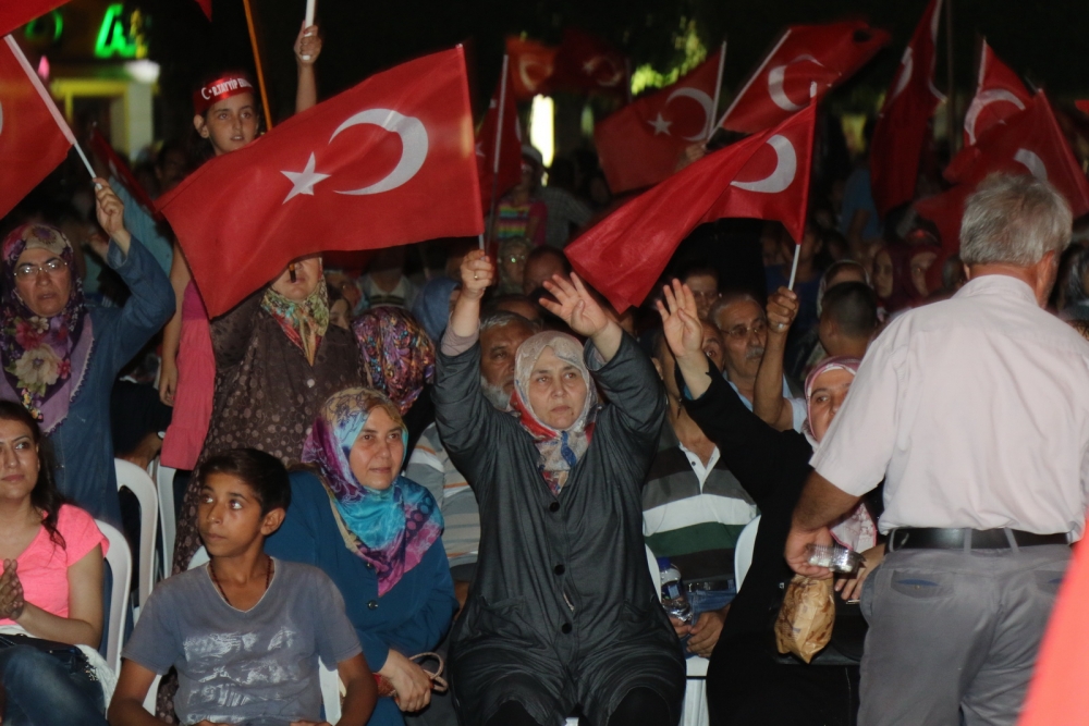 Fotoğraflarla Akhisar'da demokrasi nöbetinin 25. günü 9