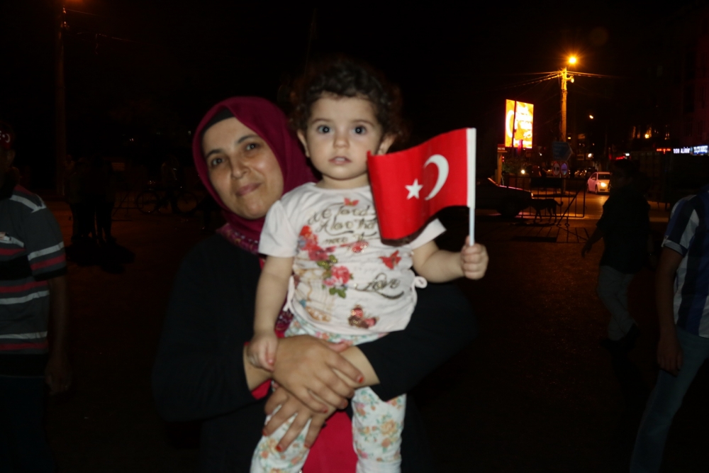 Fotoğraflarla Akhisar'daki demokrasi nöbetinin 26.günü 18