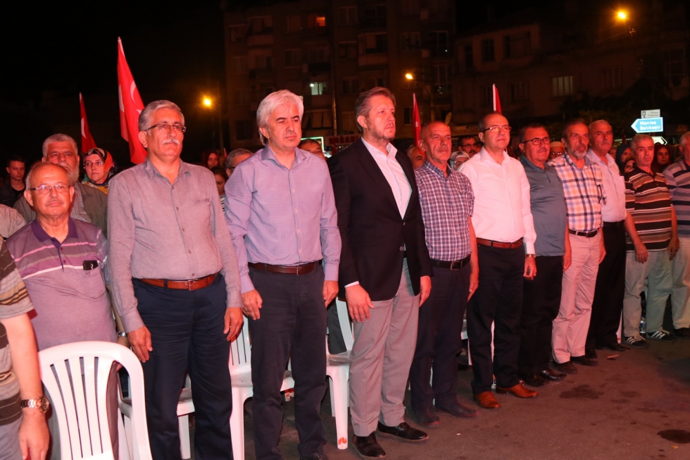 Fotoğraflarla Akhisar'daki demokrasi nöbetinin son günü 12