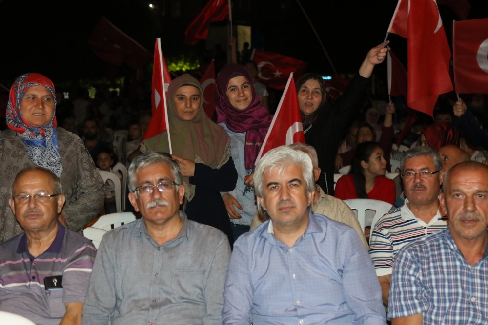 Fotoğraflarla Akhisar'daki demokrasi nöbetinin son günü 26