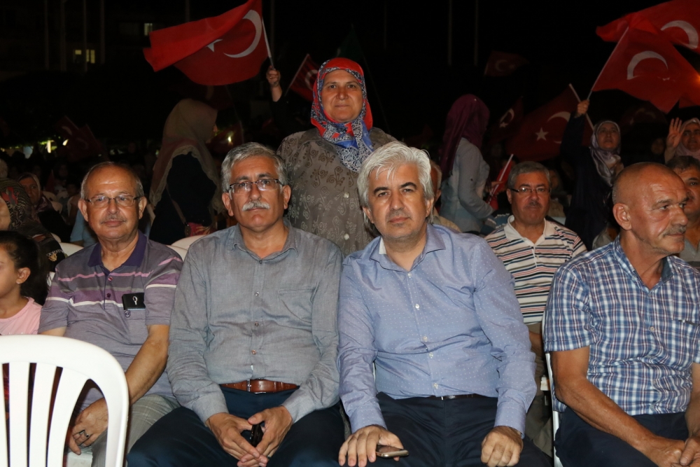 Fotoğraflarla Akhisar'daki demokrasi nöbetinin son günü 27