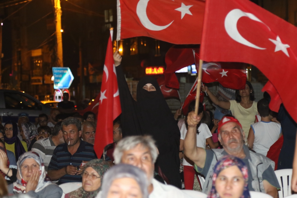 Fotoğraflarla Akhisar'daki demokrasi nöbetinin son günü 32