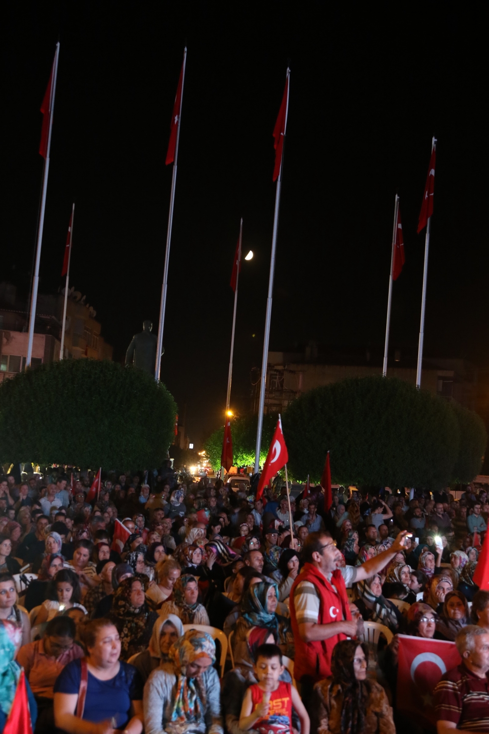Fotoğraflarla Akhisar'daki demokrasi nöbetinin son günü 6