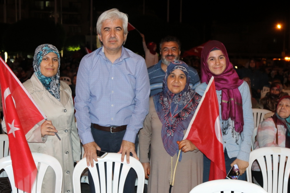 Fotoğraflarla Akhisar'daki demokrasi nöbetinin son günü 67