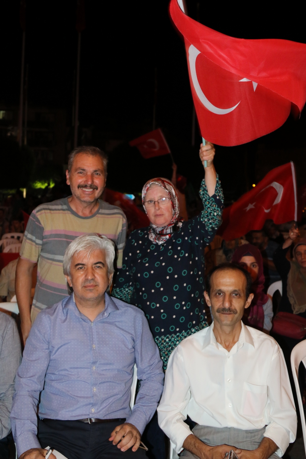 Fotoğraflarla Akhisar'daki demokrasi nöbetinin son günü 75