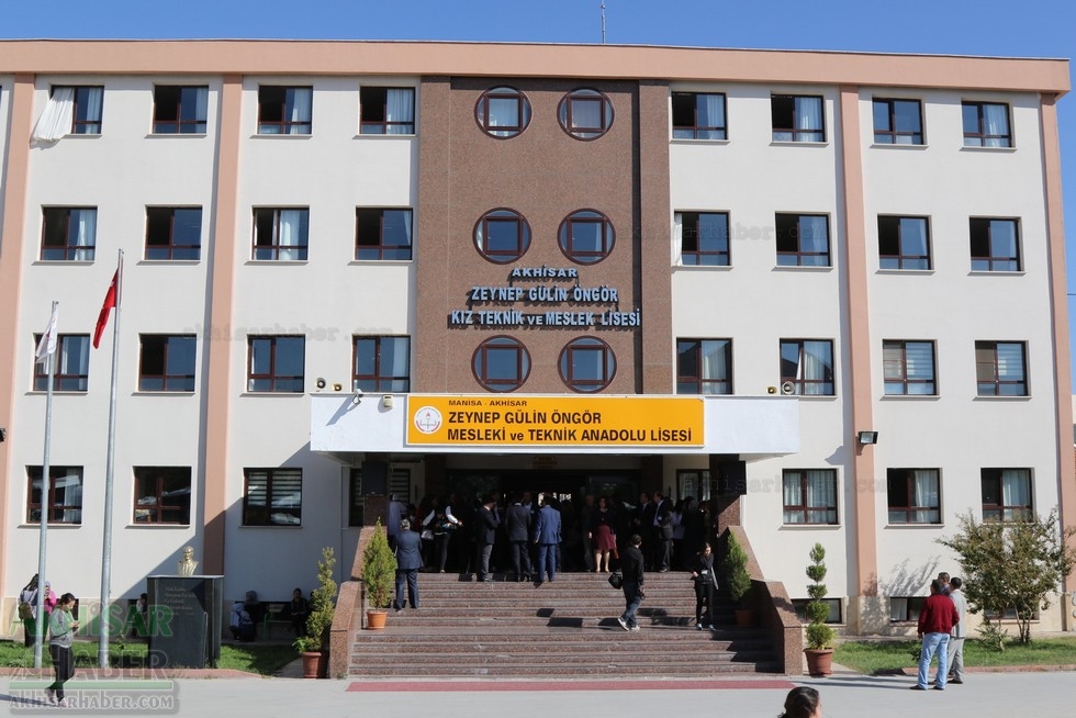 Fotoğraflarla Z.G.Ö. Kız Meslek Anadolu Lisesi Akıllı Spor Salonu Temel 104