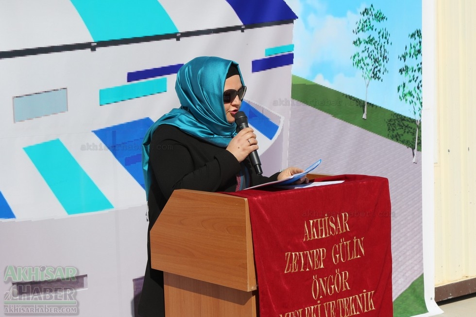 Fotoğraflarla Z.G.Ö. Kız Meslek Anadolu Lisesi Akıllı Spor Salonu Temel 48