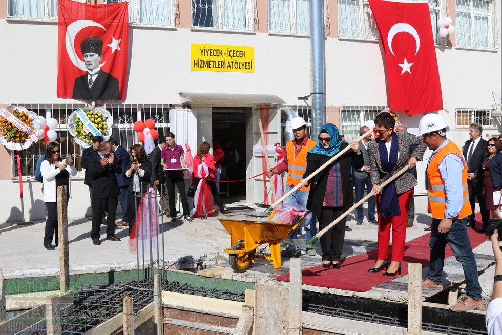 Fotoğraflarla Z.G.Ö. Kız Meslek Anadolu Lisesi Akıllı Spor Salonu Temel 89