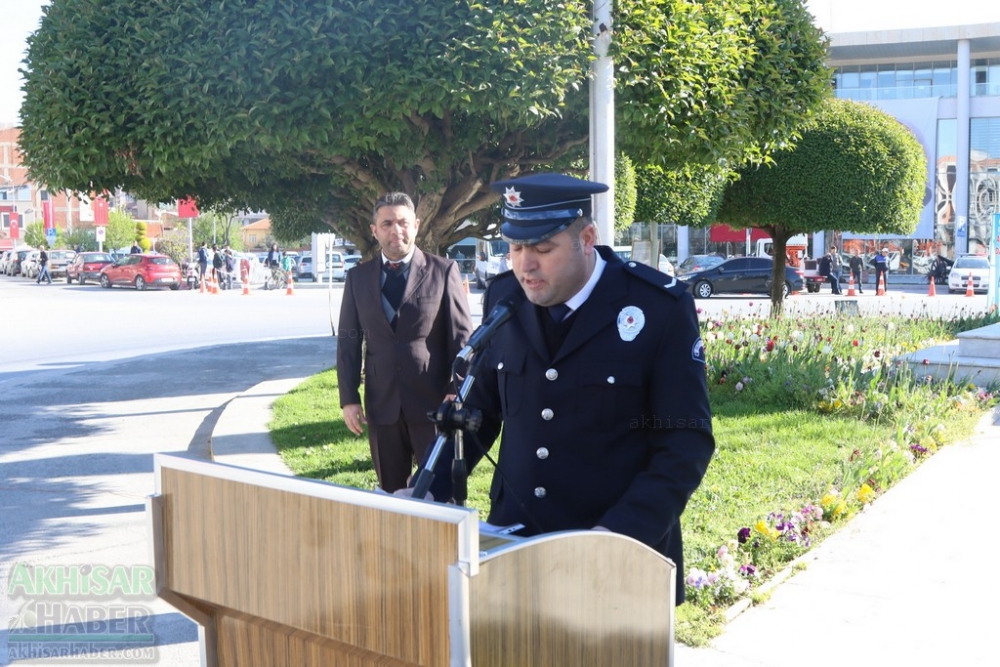 10 Nisan Polis Haftası kutlama etkinlikleri Atatürk anıtına çelenk sunma 2