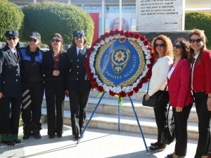 10 Nisan Polis Haftası kutlama etkinlikleri Atatürk anıtına çelenk sunma