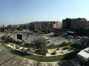 Akhisar Milli Egemenlik Meydanında 15 Temmuz hazırlıkları