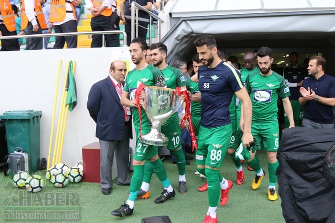 Akhisarspor, Ziraat Türkiye Kupası ile sahada taraftarı selamladı 3