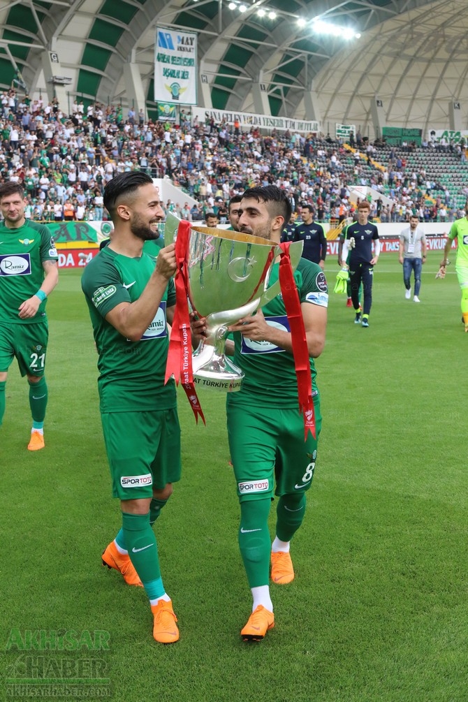 Akhisarspor, Ziraat Türkiye Kupası ile sahada taraftarı selamladı 72