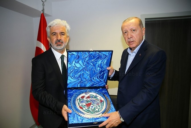 Cumhurbaşkanı Recep Tayyip Erdoğan, Akhisar'da miting yaptı 2