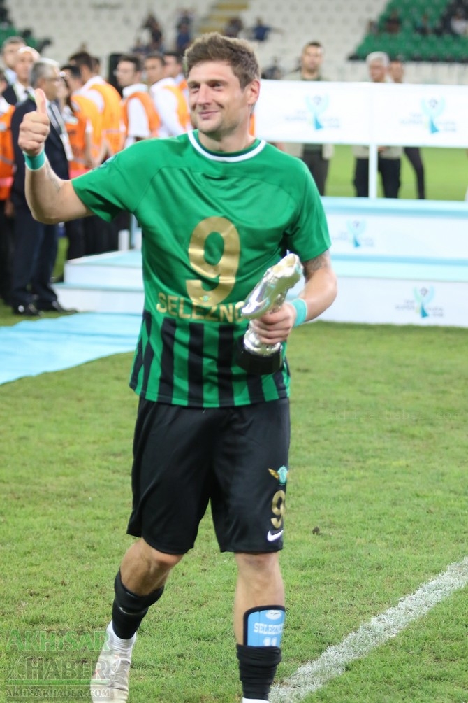 Süper Kupa'da maçın adamı Seleznov oldu 33