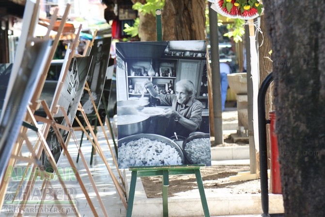 Akhisar'da Ahilik Haftası Fotoğraf Sergisi açıldı 1